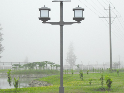 How to enhance a solar powered lighting fixture performance in winter?